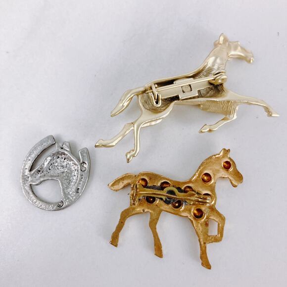 VTG Lot of 3 Horse Brooches and Sterling Charm Mid Century Equestrian Jewelry - Picture 8 of 11